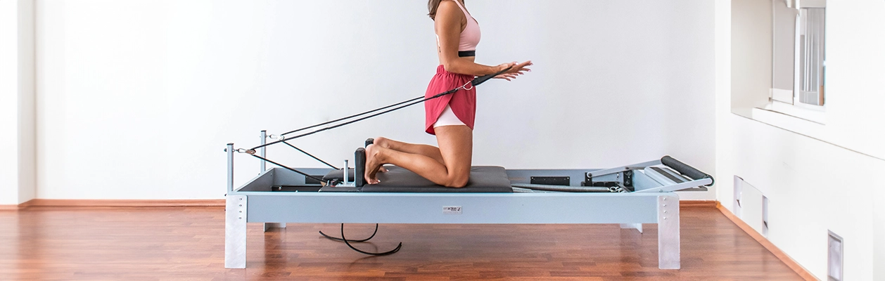 Pilates Yaparken Ekipman Kullanmanın Önemi: Vücudu ve Zihni Güçlendiren Egzersizler